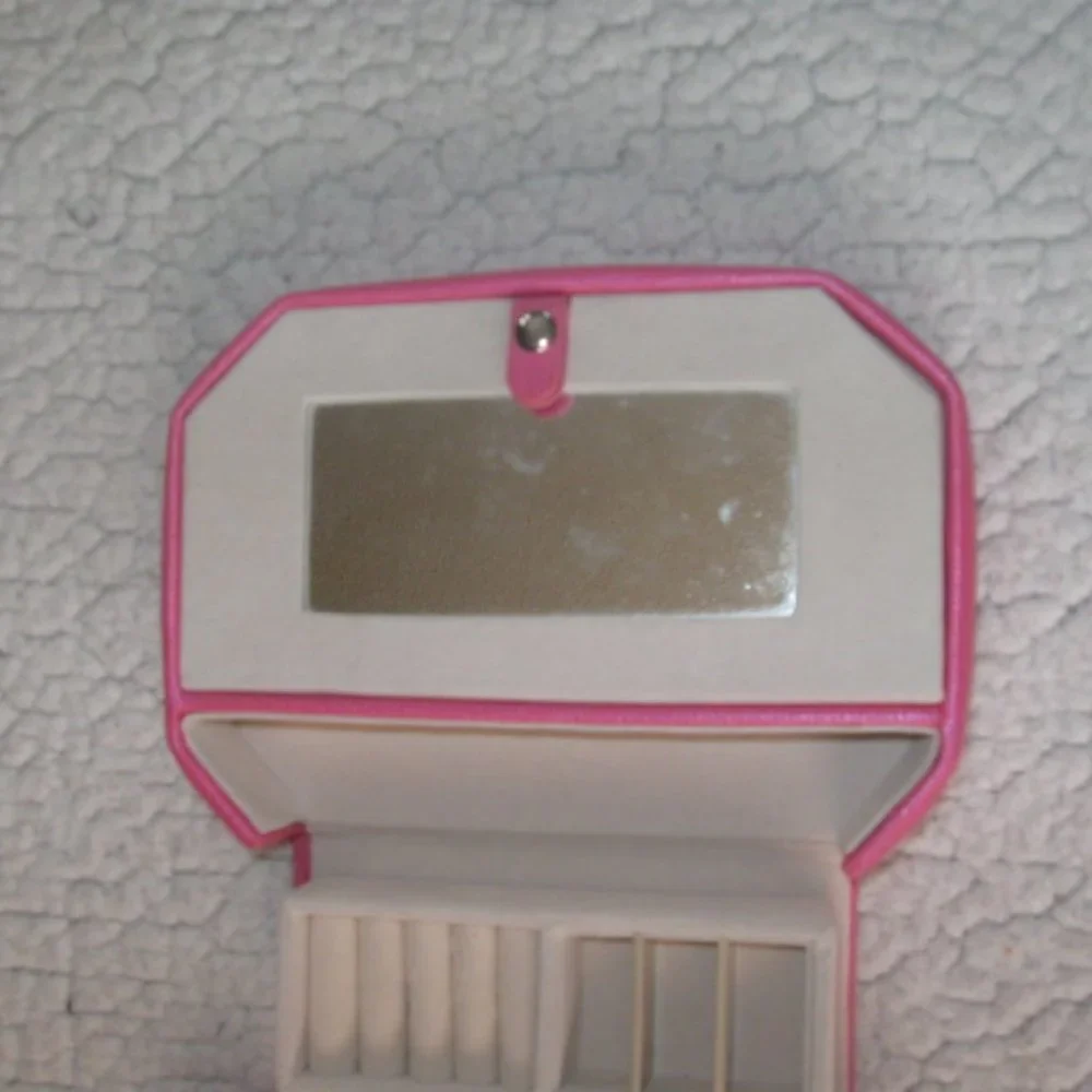 Jeun Bang Pink Multiple Compartment Jewelry Case